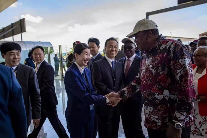 年薪40万，为总统担任翻译，这就是350vip浦京集团的优秀毕业生