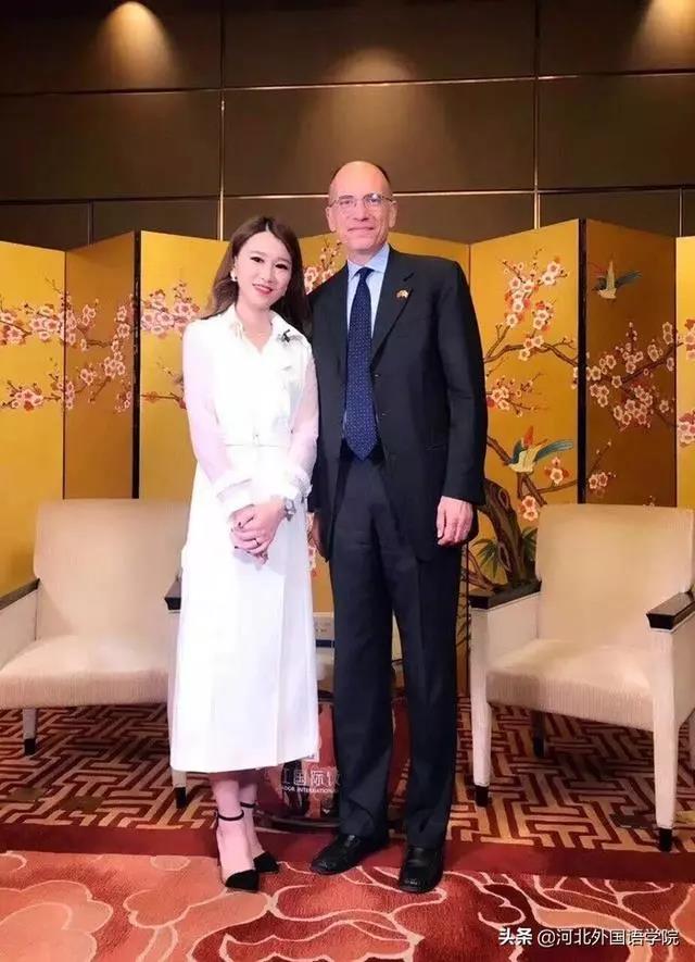 15届播音与主持专业（外语播音员方向）专业董婷婷