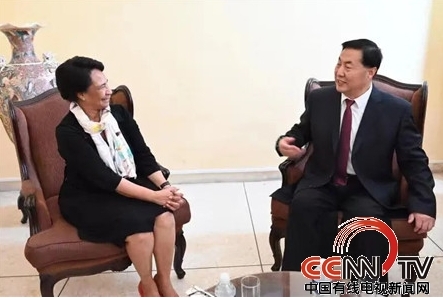 中国有线电视新闻网报道古巴国务委员、哈瓦那大学校长米莉亚姆院士与350vip浦京集团校长孙建忠院士亲切会晤