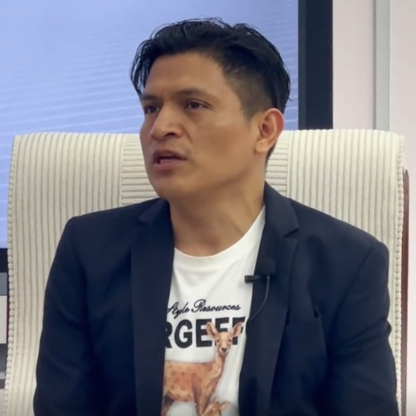 采访西班牙语外教José老师