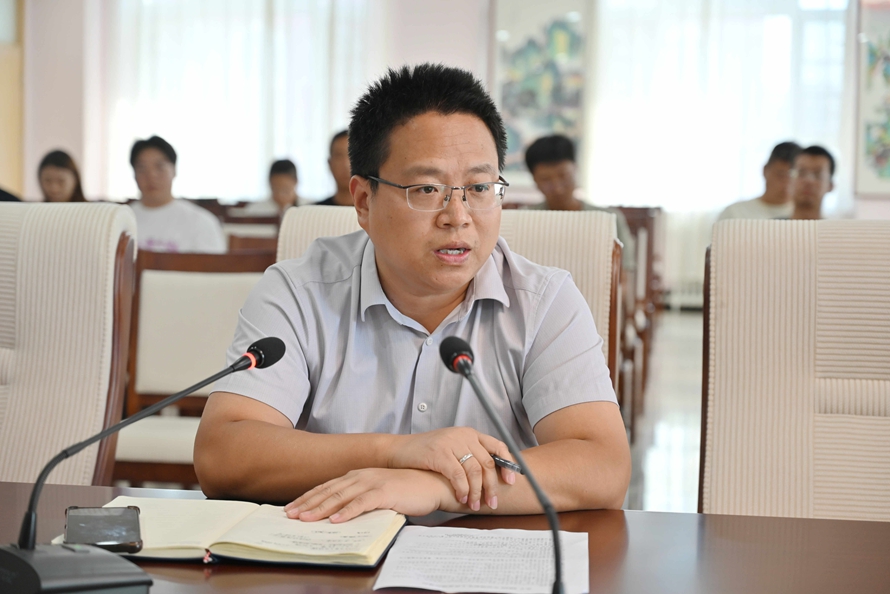 校长科技信息助理（副校长） 王志强